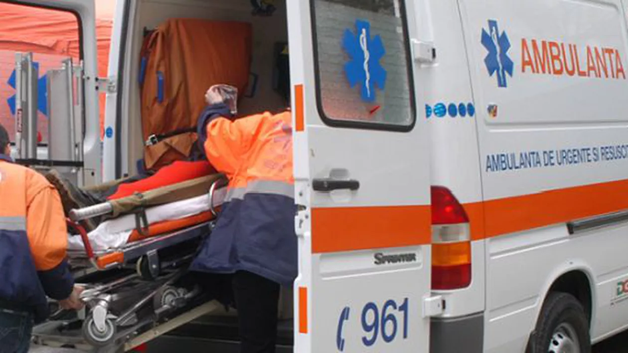 Accident GRAV în Buzău! Șapte persoane RĂNITE, dintre care doi copii, după un accident pe DN 2