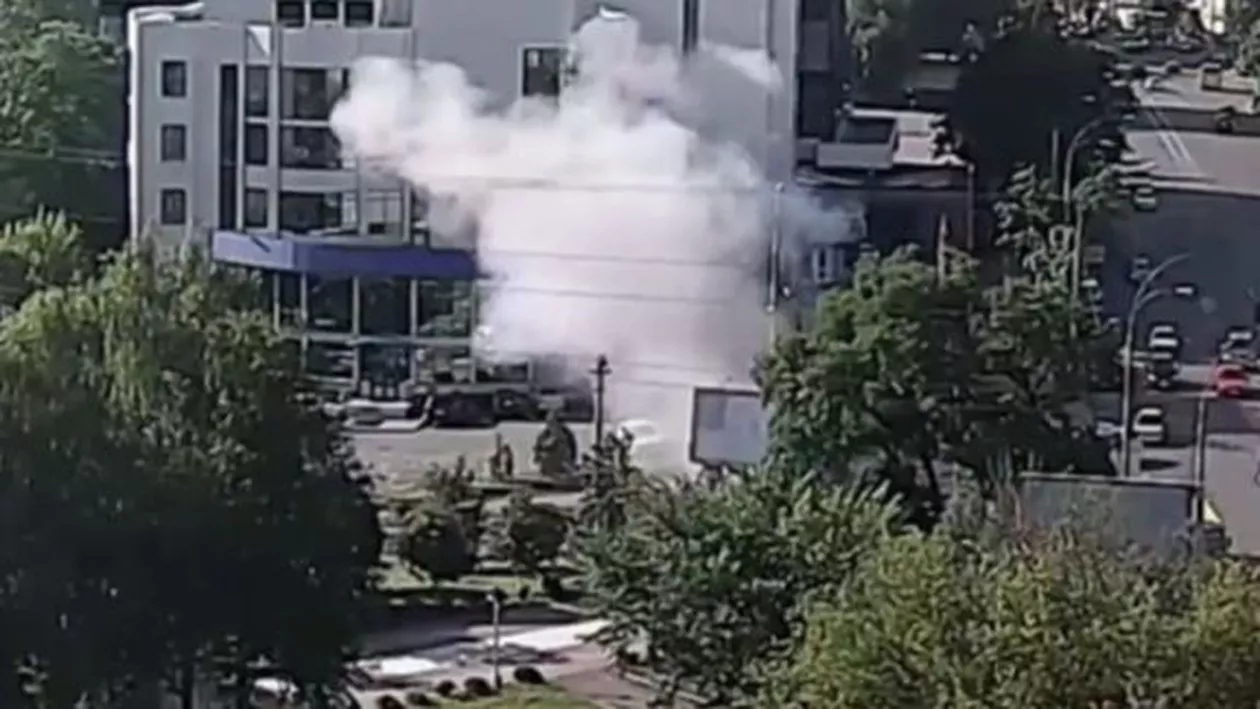 Un colonel din serviciile de informații ucrainene, UCIS de o bombă care i-a aruncat mașina în aer (VIDEO)