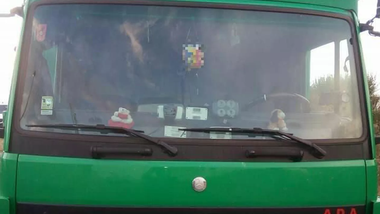 Un șofer de etnie maghiară, lecție pentru români. Ce ținea acesta în mașină (FOTO)