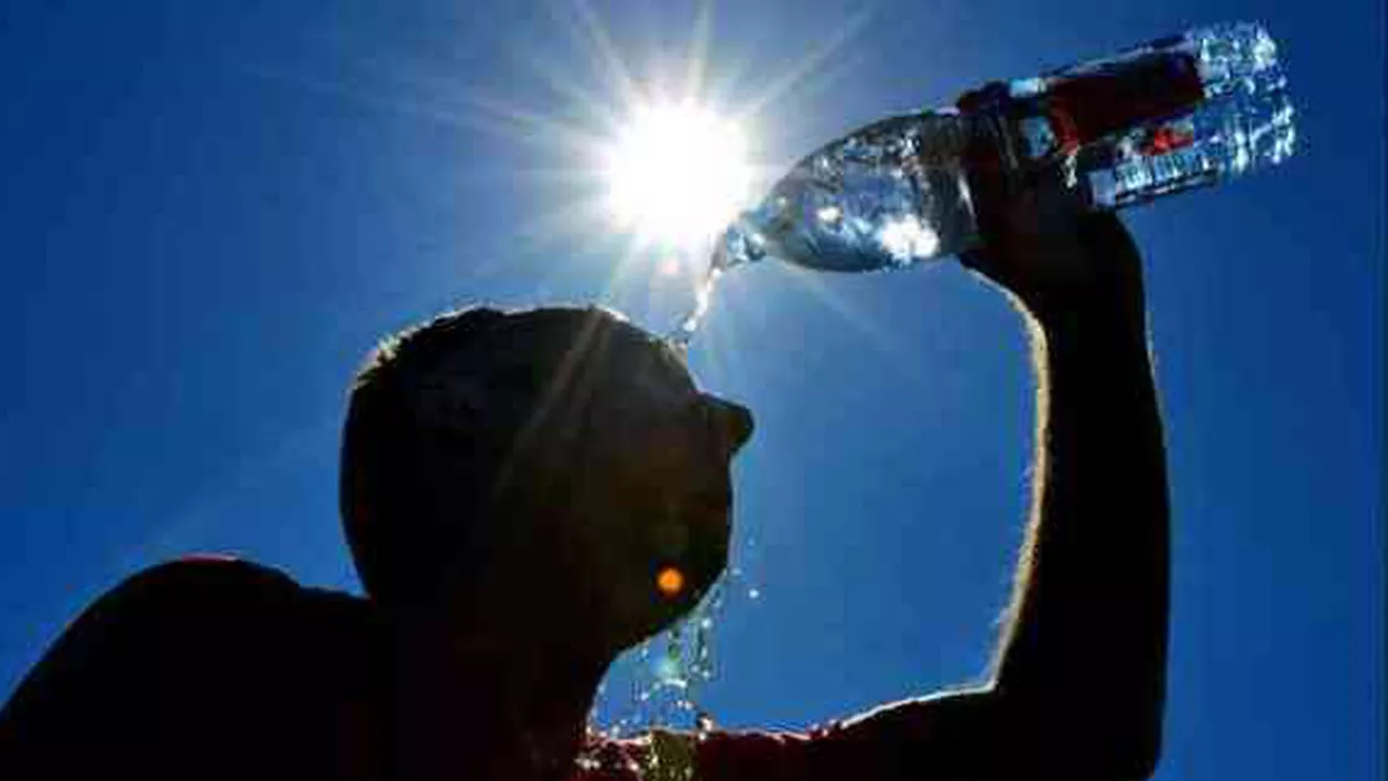 România IA FOC! Cod ROȘU de caniculă în 19 județe! (HARTĂ)