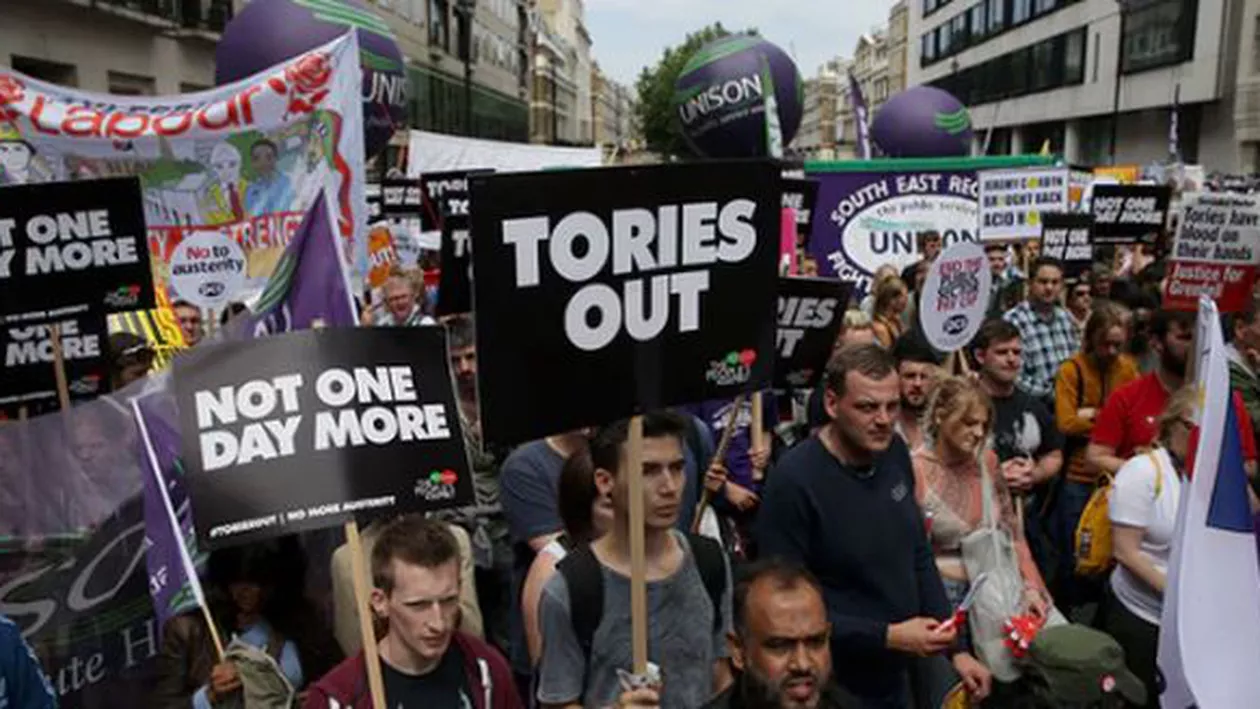 PROTESTE de amploare la Londra (VIDEO)