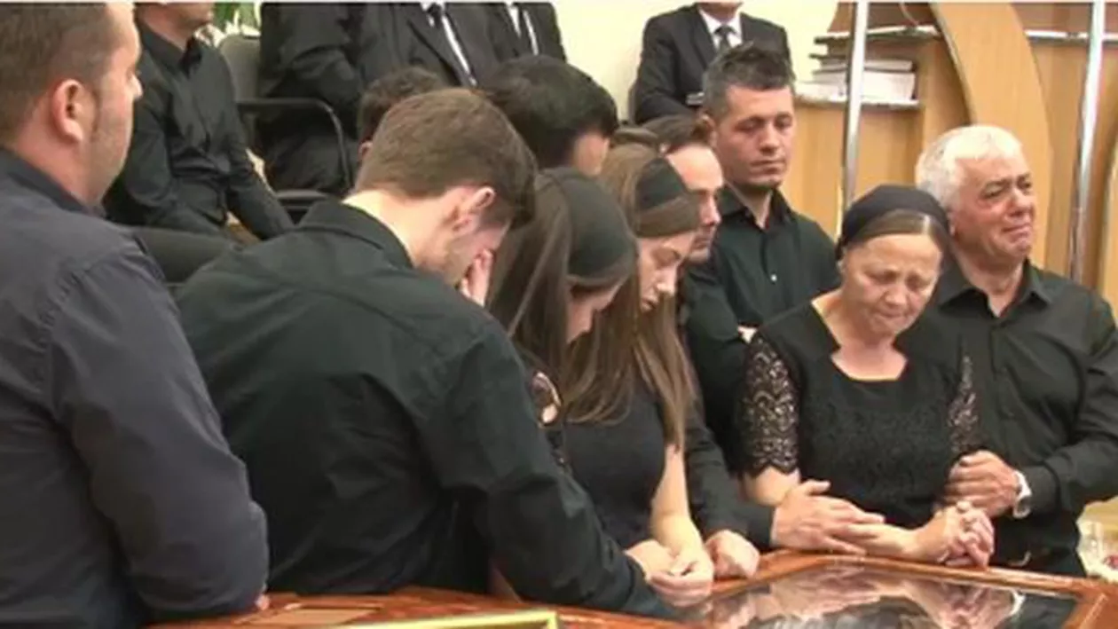 ȘOCANT: O biserică a transmis LIVE pe Facebook o ÎNMORMÂNTARE! (FOTO)