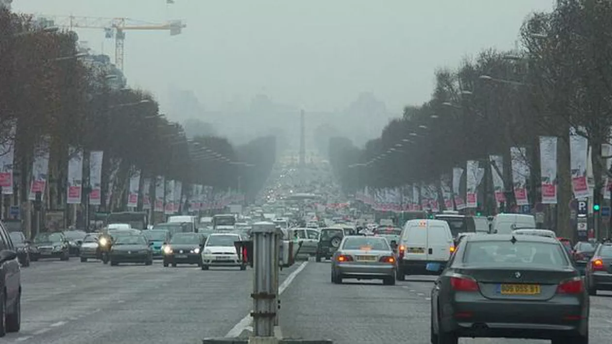 Franța: Vânzarea mașinilor diesel și pe benzină, interzisă din 2040