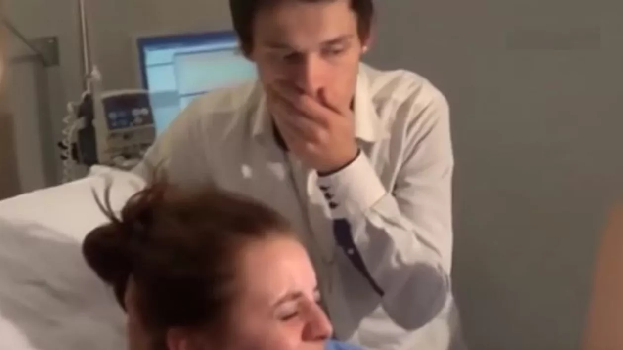 Reacția INCREDIBILĂ a unui bărbat în sala de nașteri (VIDEO)
