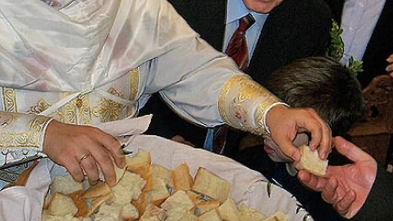 Nici împărtășania nu va mai fi ce a fost: Ce se întâmplă cu ANAFURA din biserici