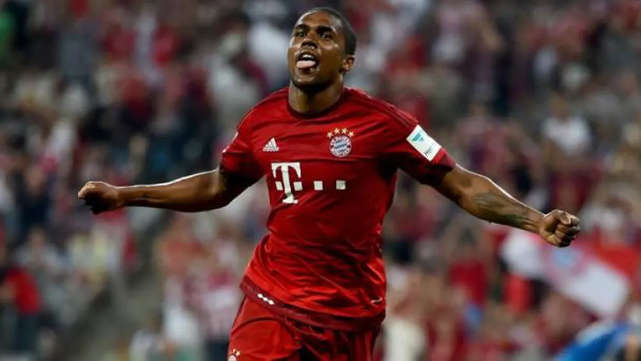 L-au FURAT nemților: Atacantul Douglas Costa va evolua la Juventus Torino!