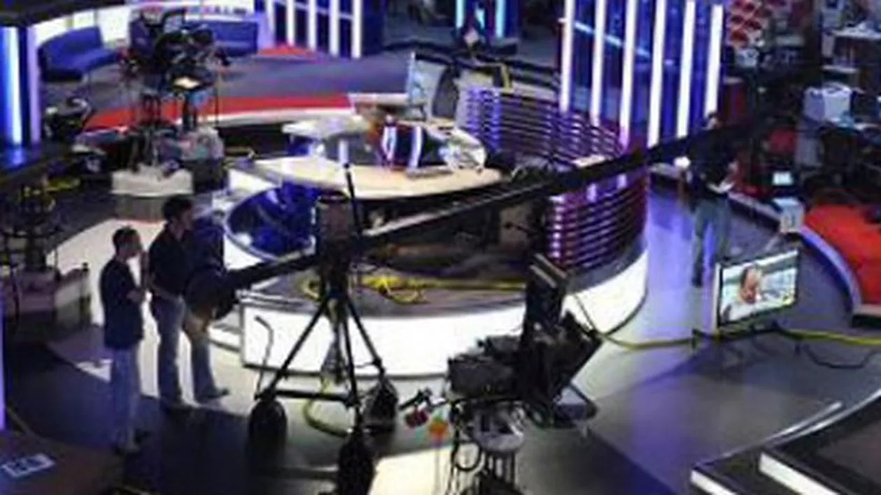 MAI MULȚI ANGAJAȚI AI UNEI TELEVIZIUNII PUBLICE, ARESTAȚI