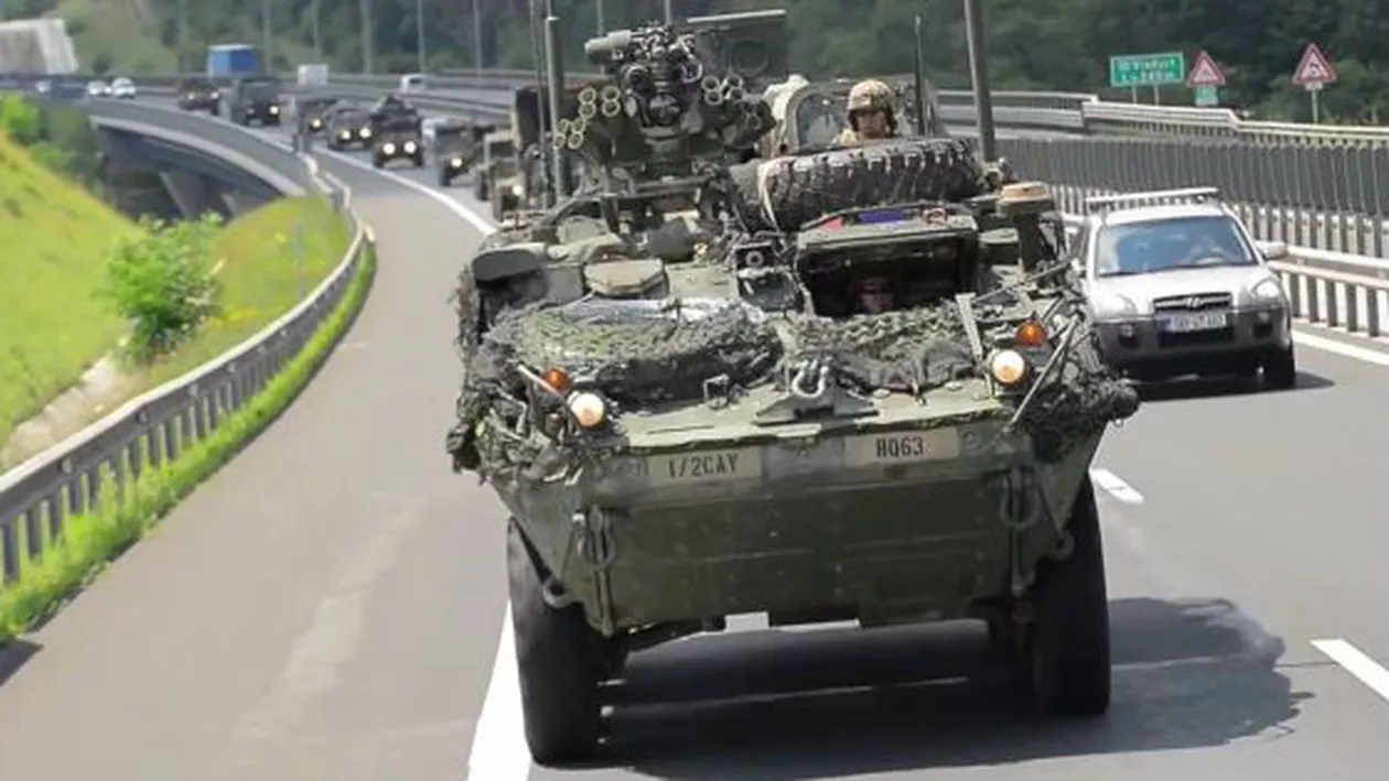 Marșul "dragonilor" americani în România: Cum au străbătut țara convoaiele de blindate ale cavaleriei SUA (VIDEO)
