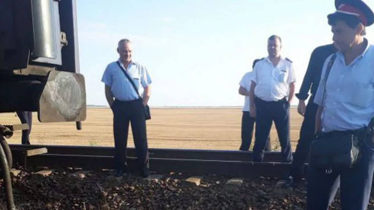 Incident feroviar: Trenul Timișoara – București și-a pierdut vagoanele în câmp. Mecanicii din locomotivă și-au dat seama după o oră (VIDEO, FOTO)