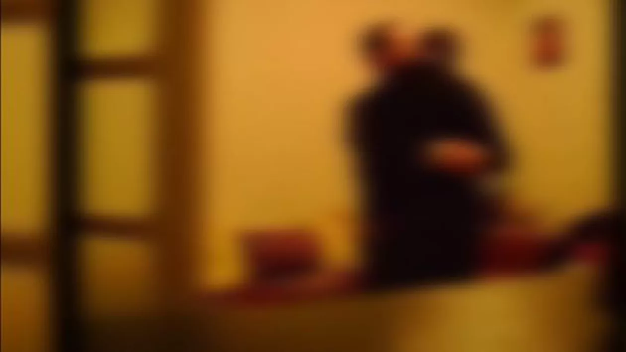 "Ăştia sunt PANTALONII daţi de mine?" STENOGRAMA filmului XXX cu Episcopul de Huși: Noi IPOTEZE halucinante (VIDEO)