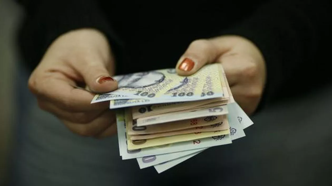 Efectele negative ale trecerii CAS şi CASS la angajat. Creşterea salariului minim nu va fi o veste bună pentru toată lumea