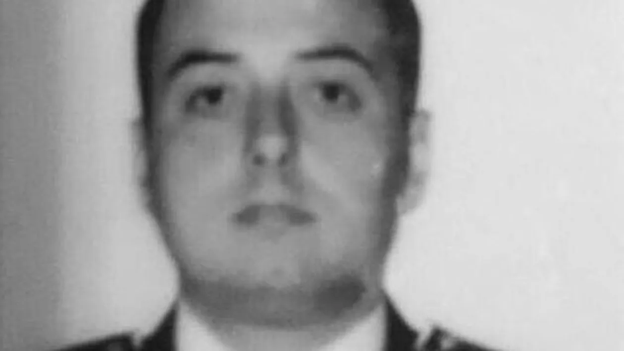 PROTEST cu lumânări: Ministerul de INTERNE, locul de întâlnire pentru cei care vor să-i aducă un omagiu polițistului ucis cu sânge rece (VIDEO)