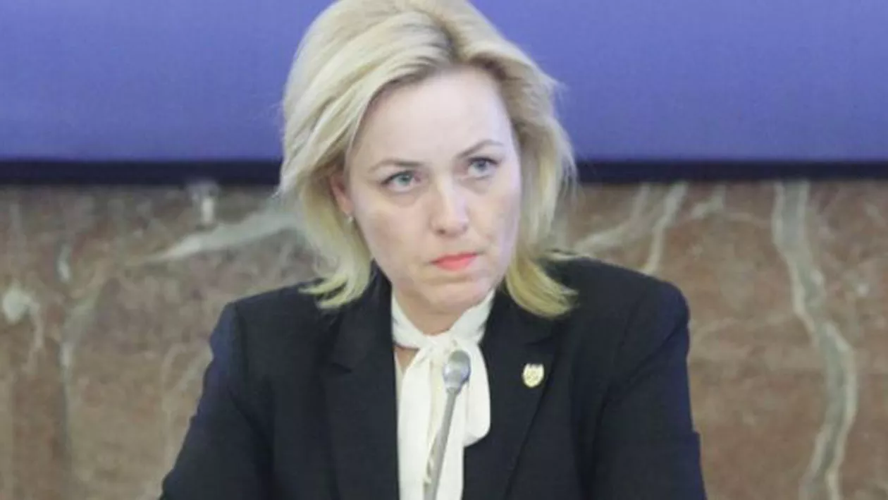 Practici COMUNISTE în MAI: Avertisment pentru polițiștii care postează mesaje interpretabile pe Facebook-ul ministrului Carmen Dan