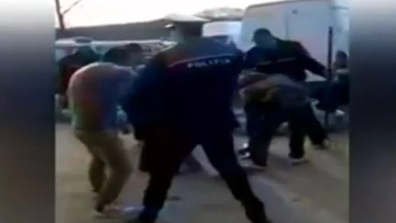 BĂTAIE cu furci şi topoare între două CLANURI rivale din Lugoj (VIDEO)