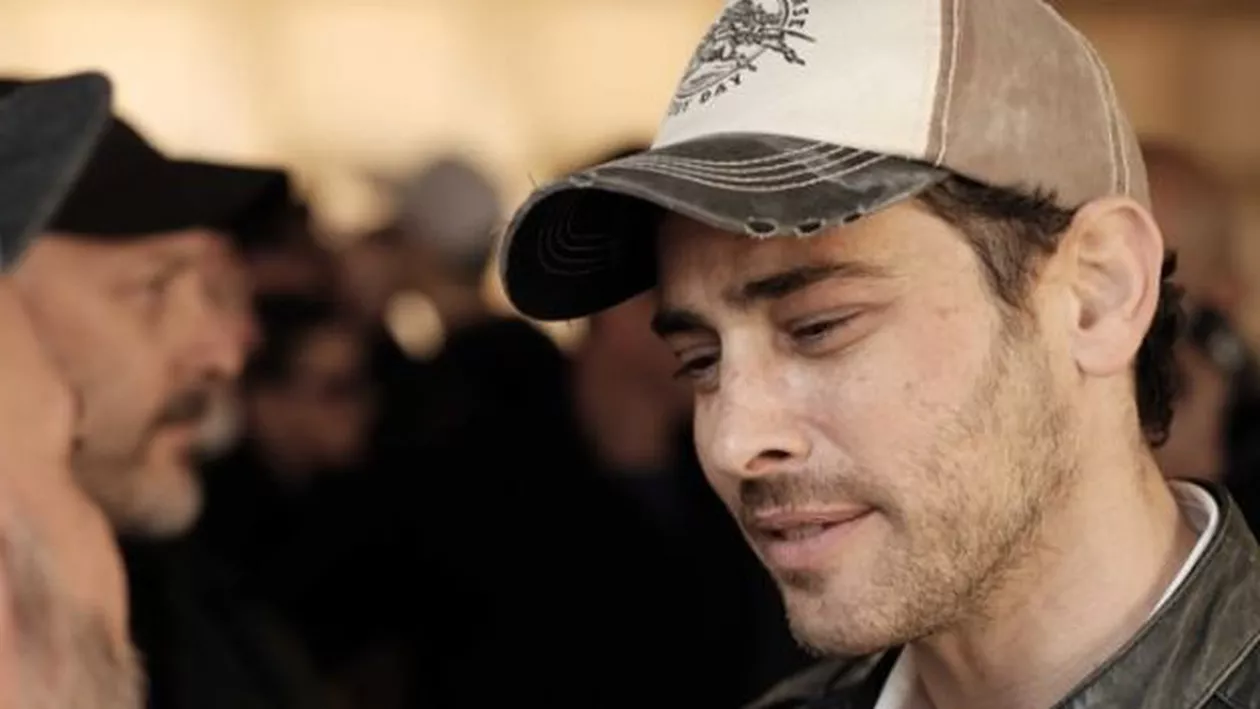 Un cunoscut cântăreț a murit înecat în încercarea de a salva viața nepoatei sale (FOTO)