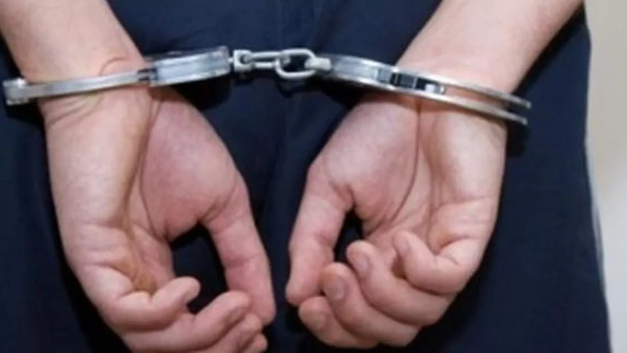 Polițistă, amenințată cu moartea: Un șofer rămas fără permis, REȚINUT, după ce a postat mesaje dure pe o rețea de socializare (FOTO)