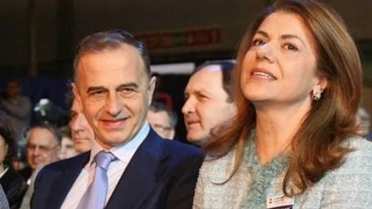 Chiar trebuie să dai CLICK !!! Cum arată MIHAELA, dragostea mea la plajă !!! (FOTO)
