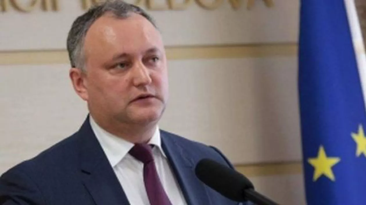 Dmitri Rogozin nu a putut ateriza la Chișinău: Igor Dodon acuză Partidul Democrat