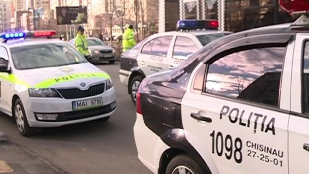 Surpriză printre cetățenii ruși reținuți pe aeroportul Chișinău. Autoritățile au prins și o mercenară care a luptat în războiul de pe Nistru (FOTO)