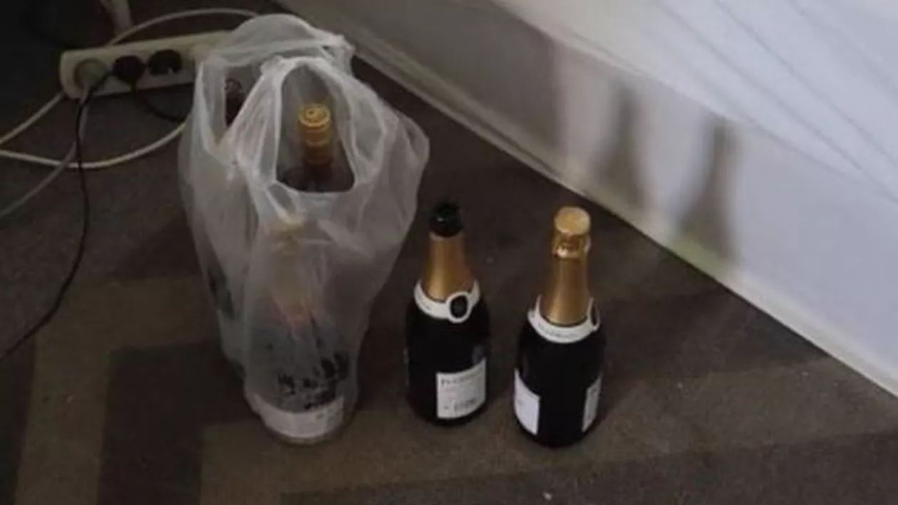 Un hoţ a adormit în casa pe care tocmai o jefuia