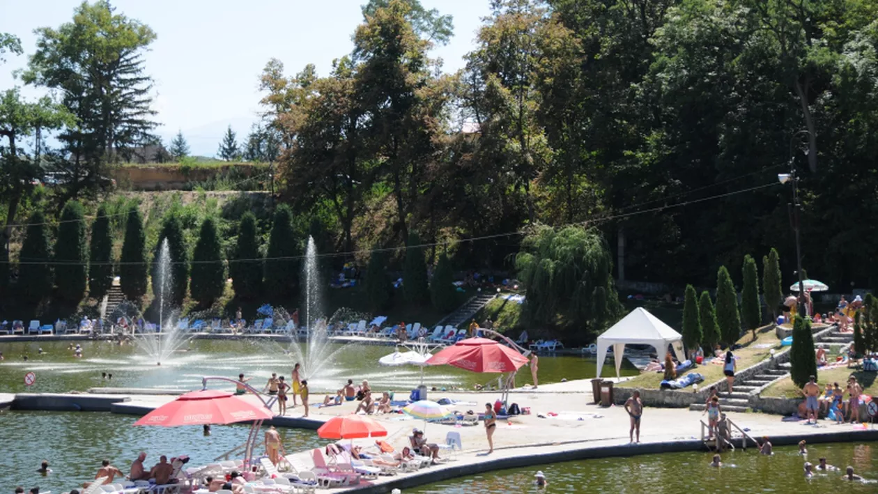 Clipe de groază pentru un turist într-o staţiune din România