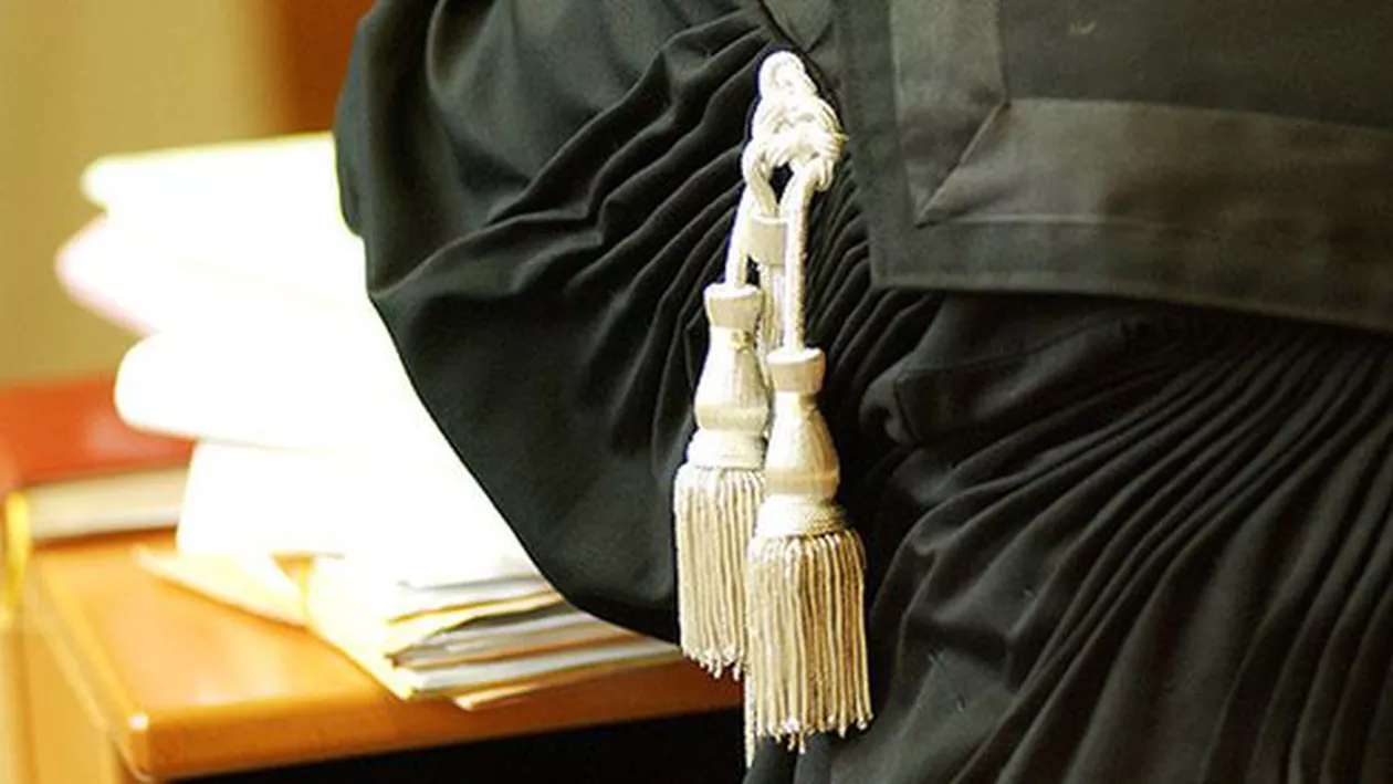 Foștii magistrați vor încasa în continuare SUME COLOSALE: Au decis că PENSIILE LOR SPECIALE nu se pot modifica!