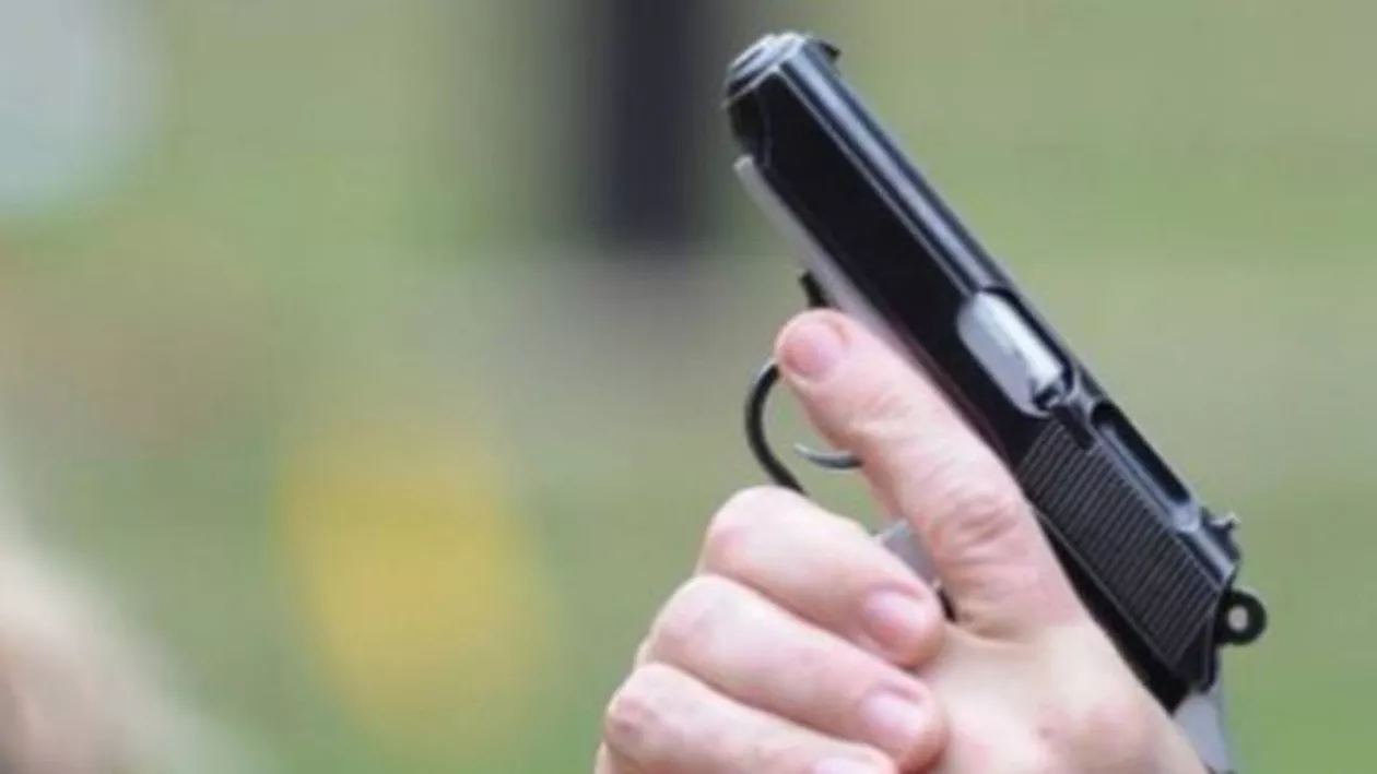 Urmărire ca-n filme în Maramureș: Un șofer și-a continuat cursa nebună chiar și după ce polițiștii au tras focuri de avertisment (VIDEO)