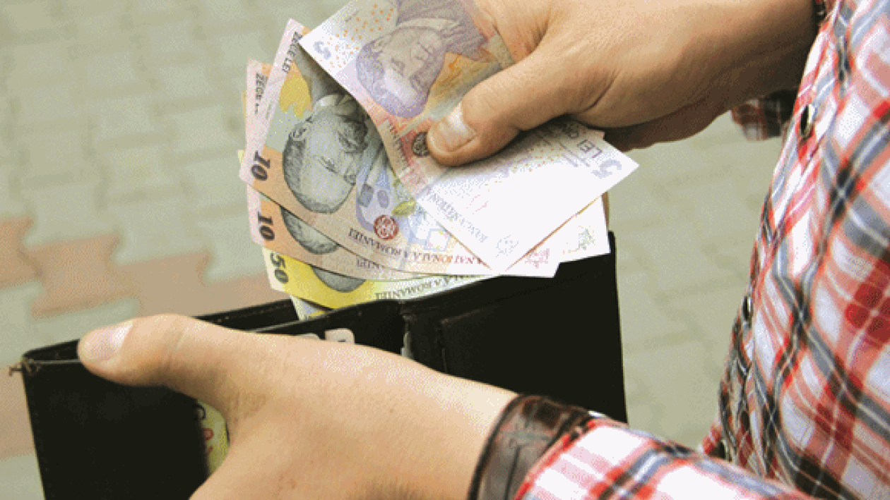 Se măresc salariile. La cât va ajunge salariul minim