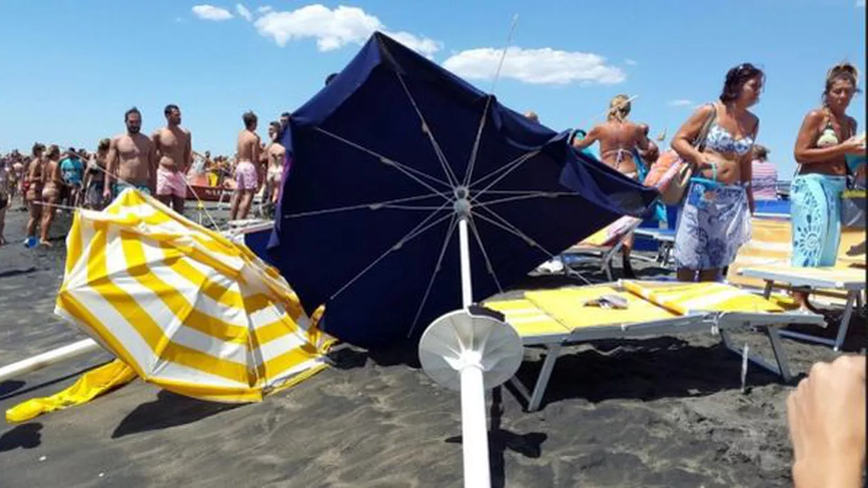 O TORNADĂ a lovit o plajă de pe Coasta de Azur în plină zi! (VIDEO)