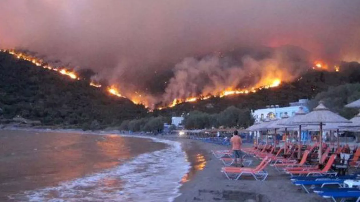STARE DE URGENȚĂ: Incendii pe insula Zakynthos din Grecia