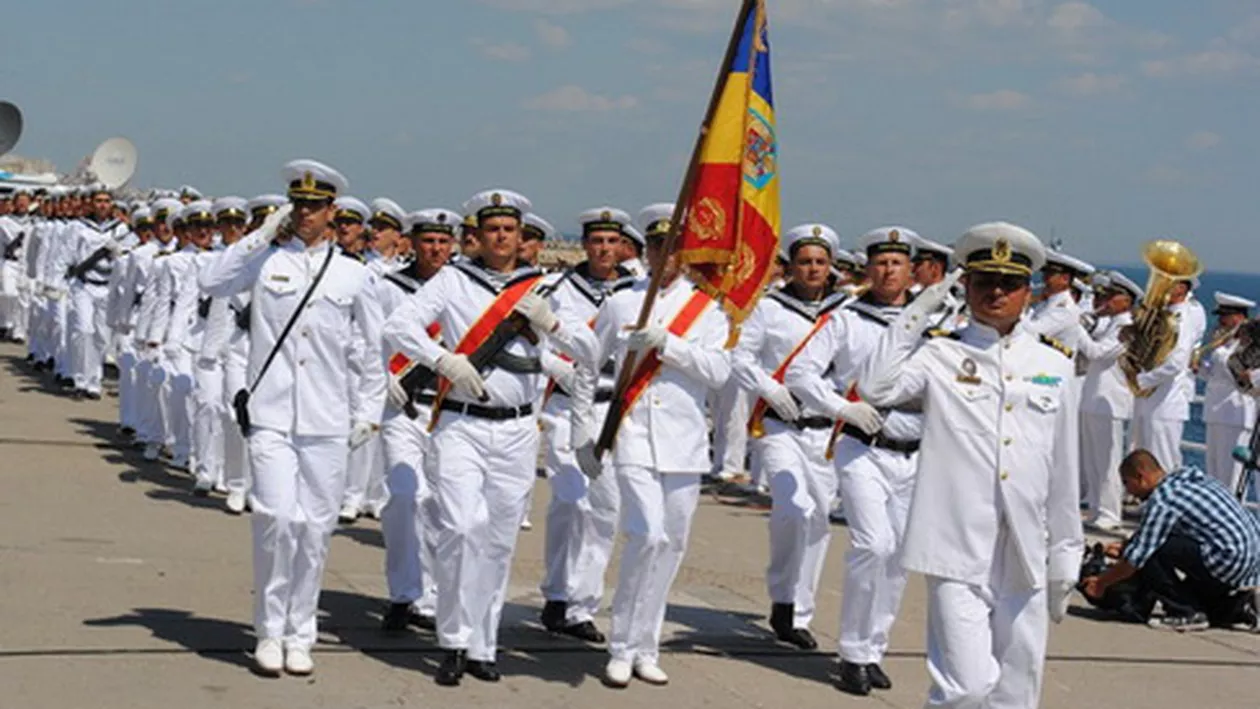 Evenimente impresionante de Ziua Marinei. Ce vor vedea turiștii de la malul mării(VIDEO)