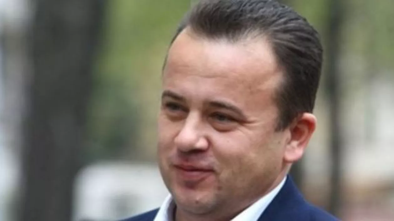 Ministrul ”Genunche” Pop ironizează Opoziția: Asta e o glumă! (VIDEO)