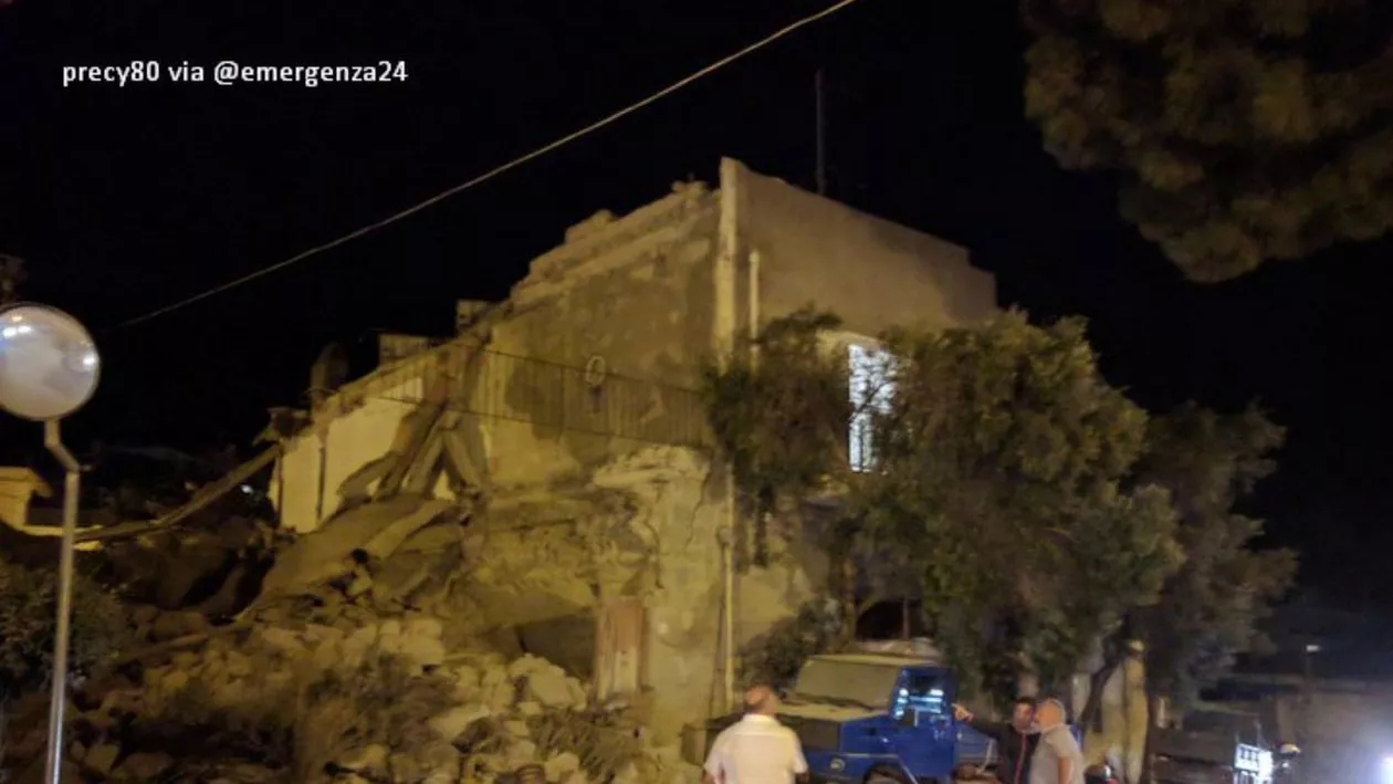 Cutremur în Napoli. Doi oameni au murit, 27 sunt răniți. Mai multe persoane, date dispărute (VIDEO)