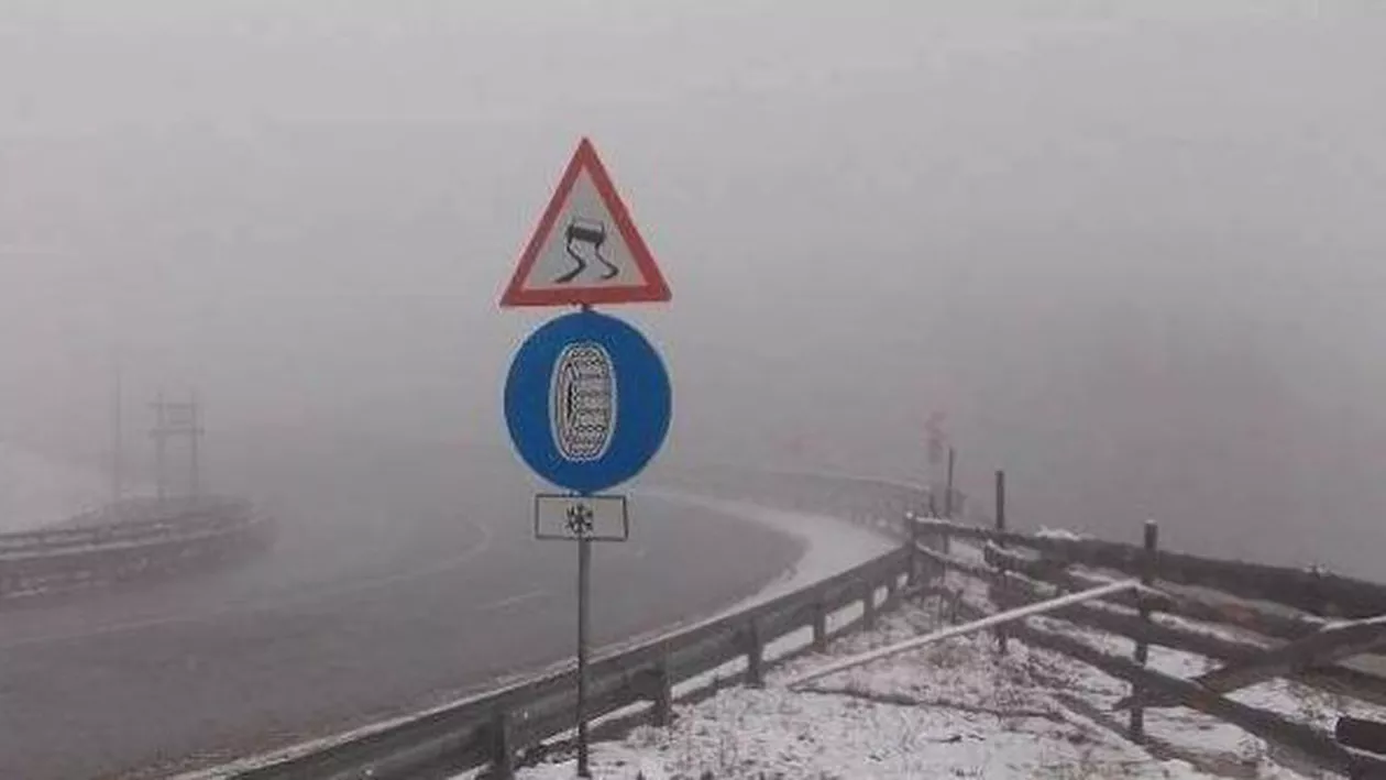 Orașul din România în care a nins azi-noapte! Stratul de zăpadă este de cinci centimetri