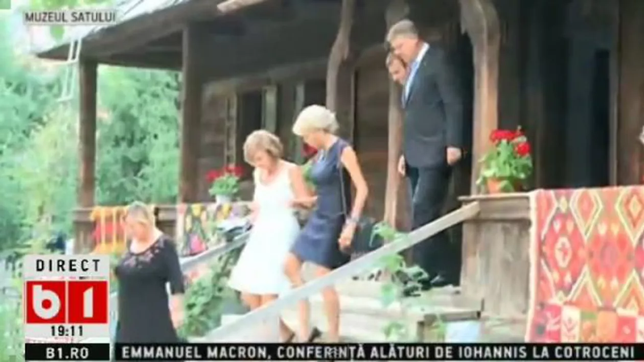Tot MAPAMONDUL va prelua imaginile: BRIGITTE MACRON, SALVATĂ DE CARMEN IOHANNIS. TOCURILOR CUI AU DEZECHILIBRAT-O PE PRIMA DOAMNĂ  (VIDEO-FOTO)