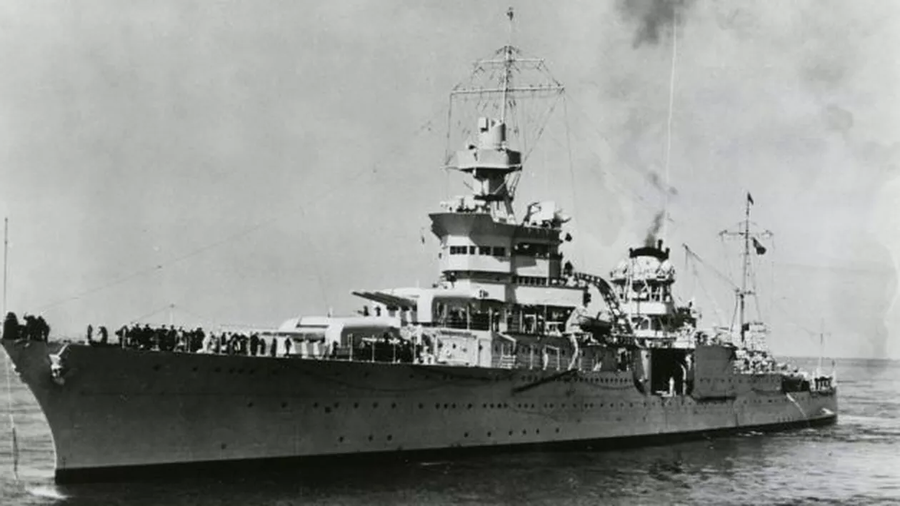 Istoria scufundării crucișătorului USS Indianapolis, în cel de-al Doilea Război Mondial, revine în actualitate după 72 de ani: Sute de marinari au fost devorați de rechini 