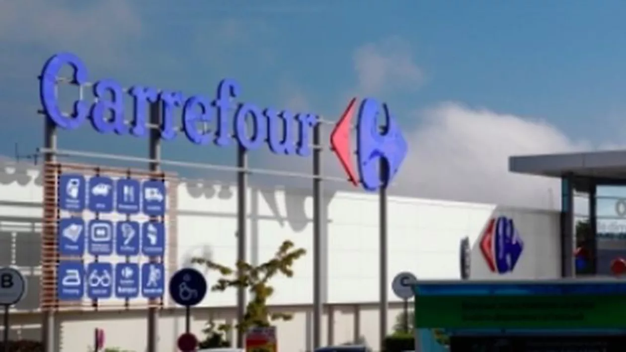 Carrefour se prăbușește pe bursă: Retailerul a anunţat că profitul operaţional va scădea