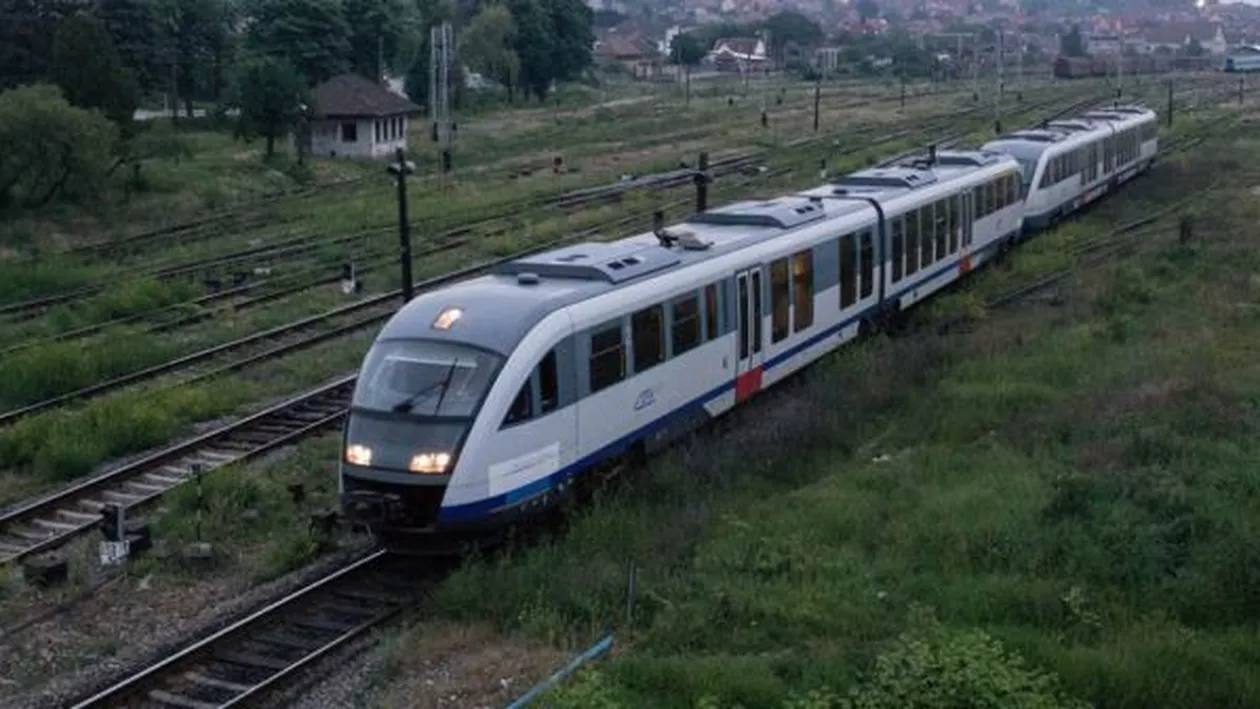 Accident grav în județul Timiș: Un tren a deraiat după ce s-a izbit într-un TIR