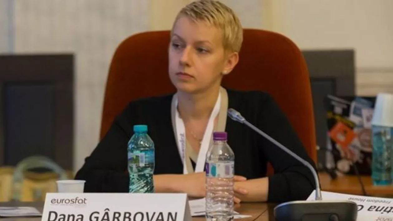 "Racolarea magistraţilor de către servicii, pedepsită cu închisoare". Propunerea UNJR pentru CSM