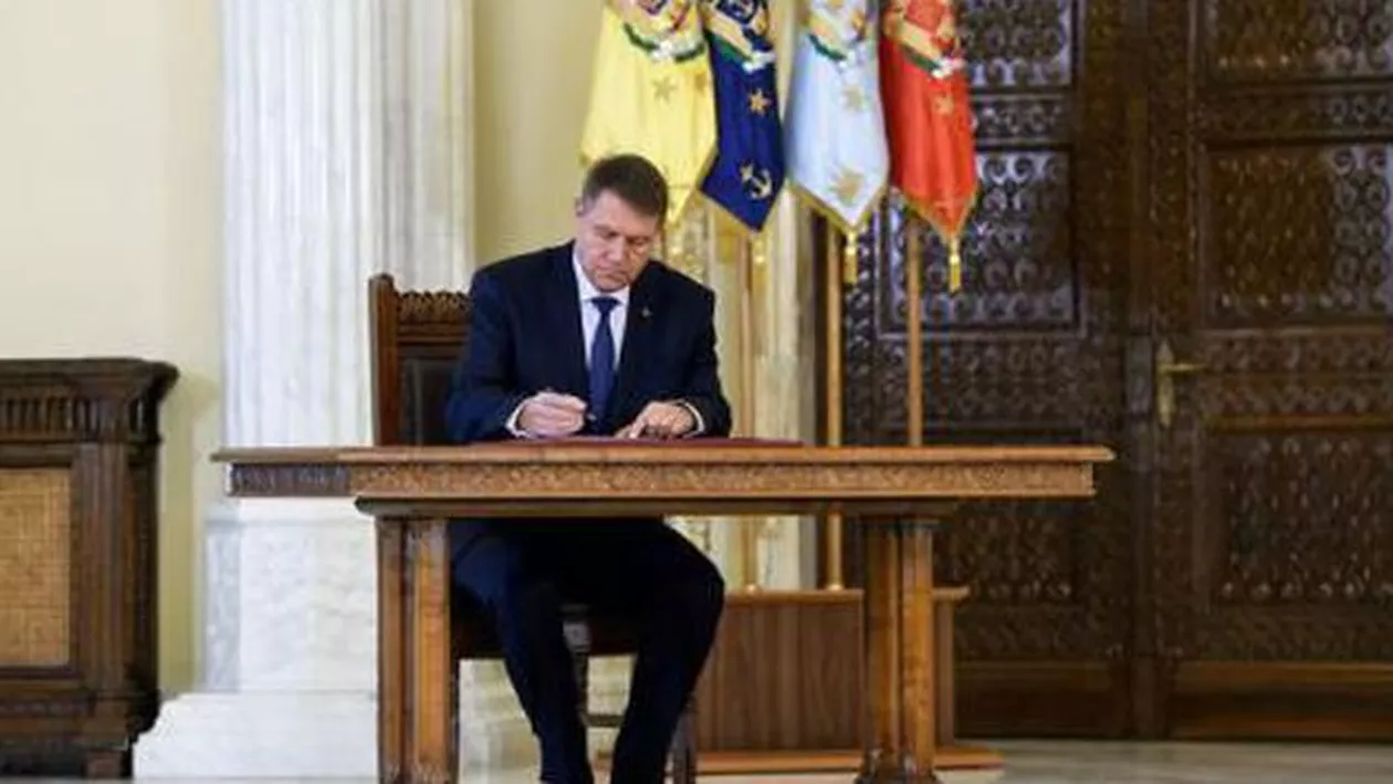 Militarul care și-a pierdut viața în misiune în Afganistan, decorat post-mortem de președinte (FOTO)