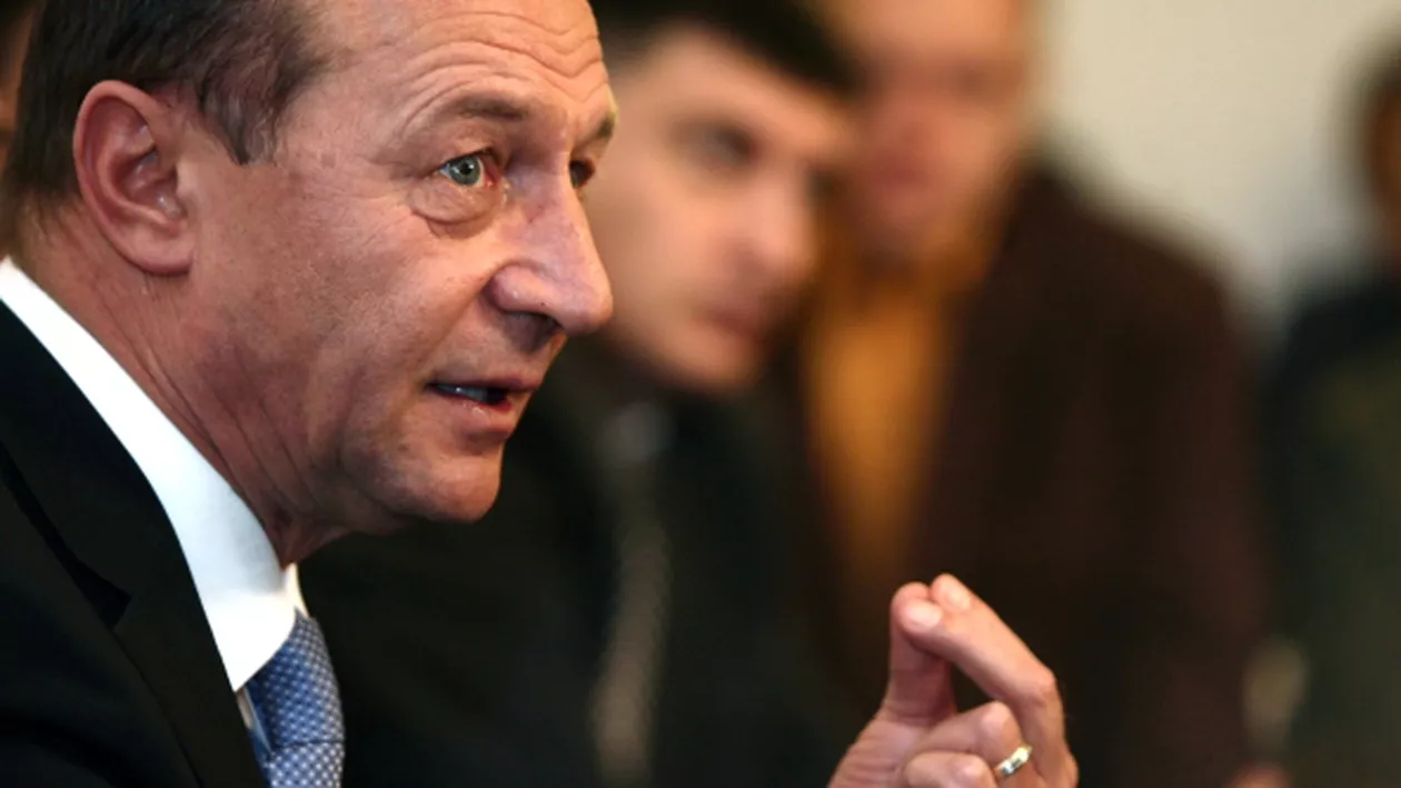 Traian Băsescu, despre furtuna violentă din vestul țării: Sunt costurile nesăbuinței noastre, reușim să distrugem și să poluăm atmosfera în numele dezvoltării