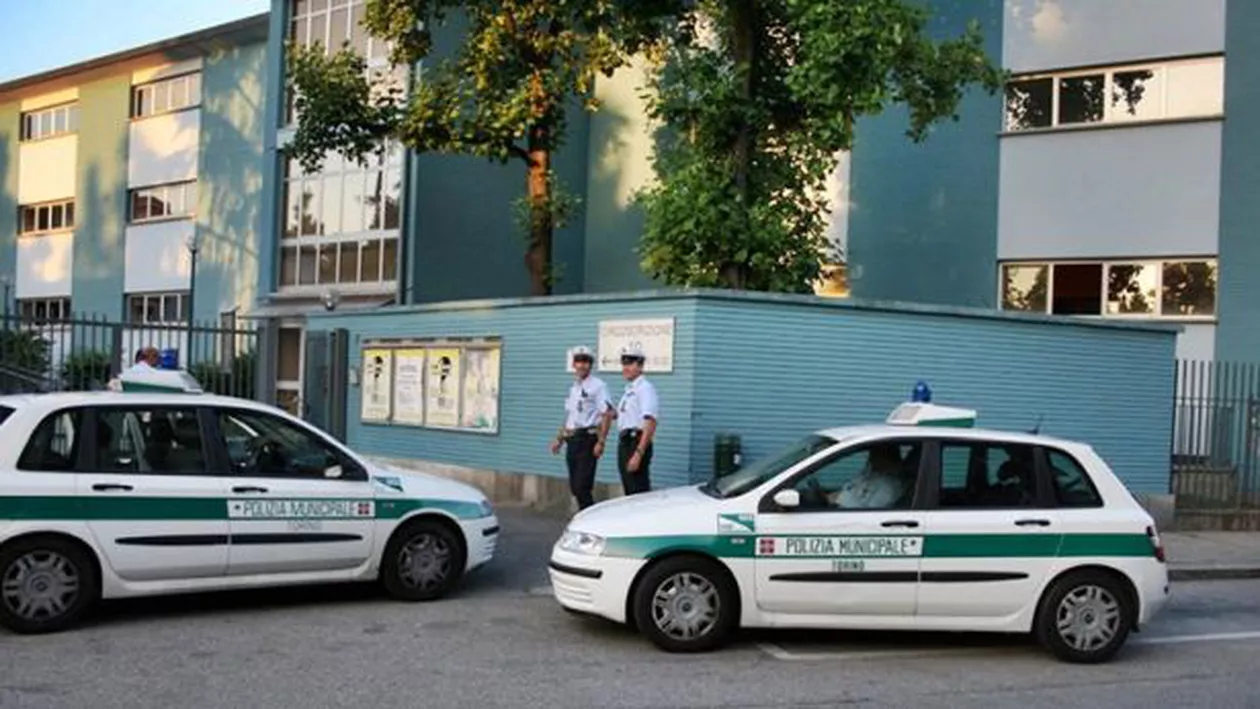Italia: Un român înarmat cu un CUȚIT a generat panică în centrul oraşului Torino