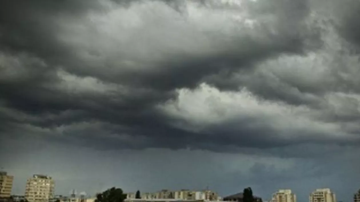 IGSU: Capitala și 38 de localități din 15 județe, afectate de vremea rea