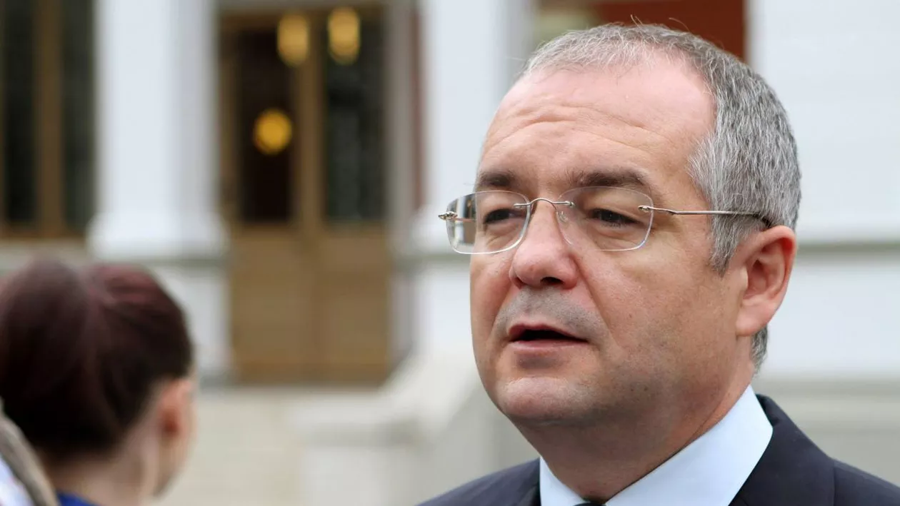 “Suntem singura țară care funcționează încă în sistemul administrativ comunist”. Emil Boc trage un semnal de alarmă