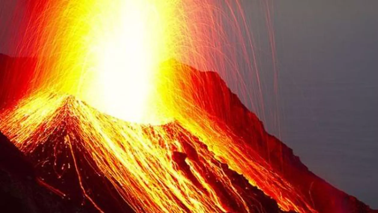 Milioane de oameni, în pericol din cauza erupției unui vulcan. Ce spun oamenii de știință