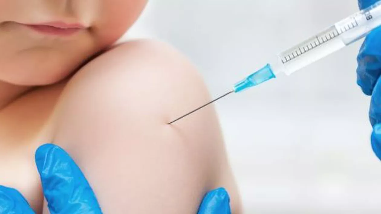 Un senator PNL a propus un amendament care să permită refuzul vaccinului: Acesta a fost adoptat de Comisia pentru drepturile omului din Senat