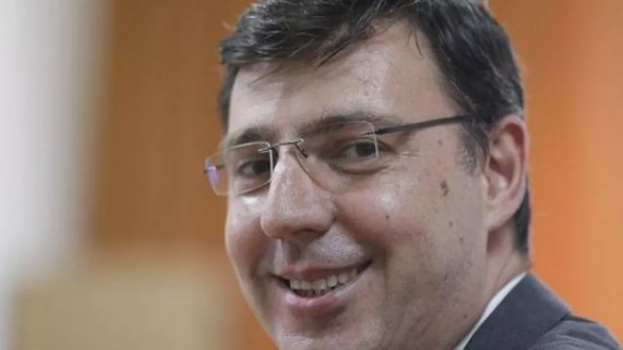 Câtă aroganță! Ministrul Finanțelor nu știe cât costă benzina: Eu circul mai mult cu șoferul. Nu e treaba mea