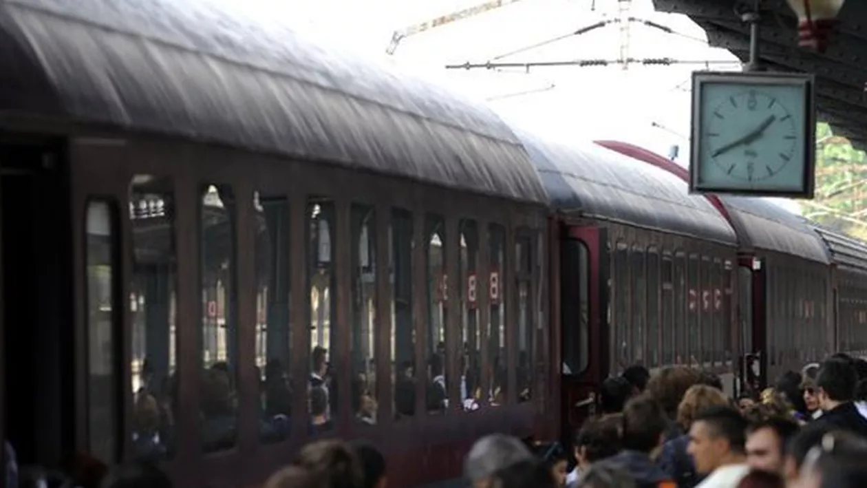 Guvernul dă cu o mână și ia cu două! Studenții pierd gratuitatea la transportul feroviar dacă au peste 26 de ani