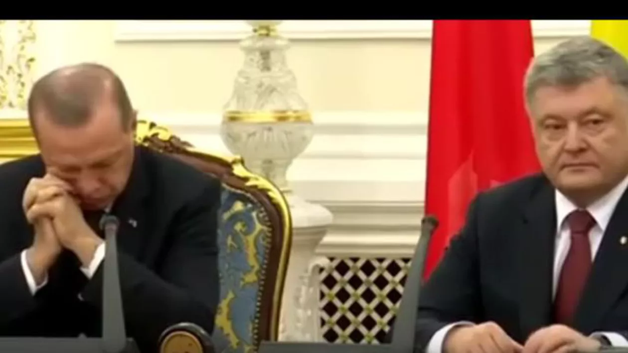 Imaginea ZILEI! Erdogan A ADORMIT la întâlnirea cu Poroșenko (VIDEO)