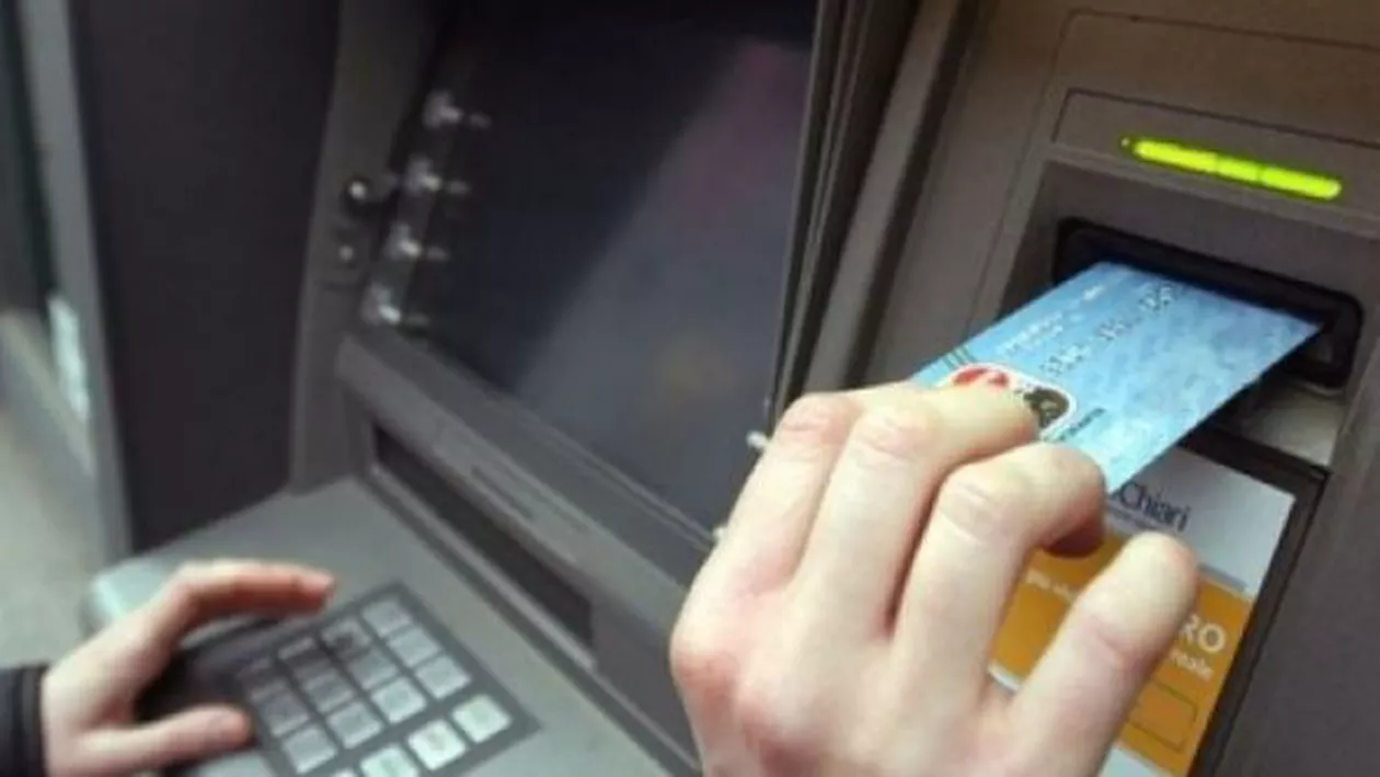 O categorie de români va fi scutită de plata comisioanelor la bănci